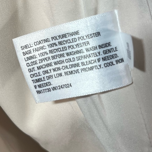 New without Tags Shiny Silver Faux Leather Future Collection Mini Skirt - XL - Picture 5 of 5